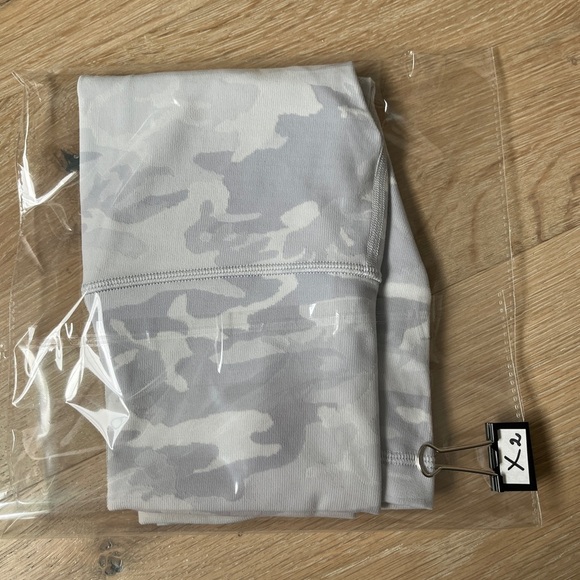 EUC Lululemon Wunder Under Short 10" *Ribbed - Incognito Camo Jacquard Sz 2 *X2 - Picture 4 of 4